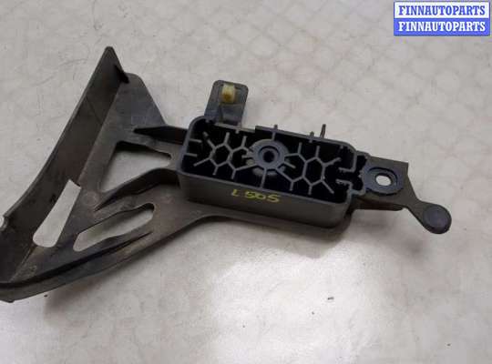 купить Кронштейн подрамника на Porsche Cayenne 2010-2018