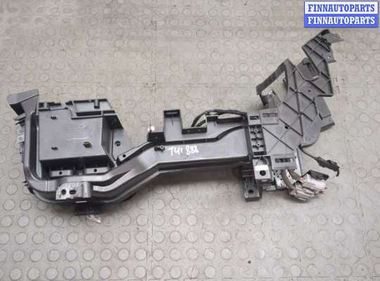 купить Кронштейн подлокотника на Ford Kuga 2016-2019