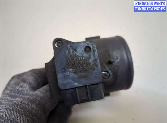 купить Измеритель потока воздуха (расходомер) на Toyota Avensis Verso