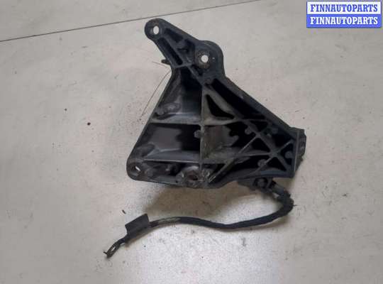 купить Кронштейн двигателя на BMW 3 E90, E91, E92, E93 2005-2012
