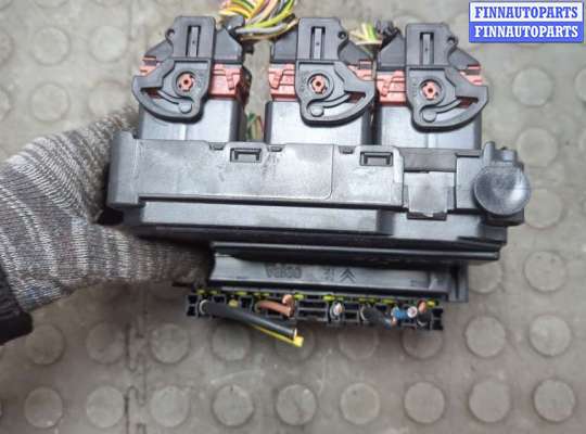 купить Блок управления BSM (Блок предохранителей) на Renault Megane 2 2002-2009