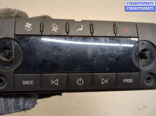 Блок управления печкой на Cadillac Escalade III (GMT 900)