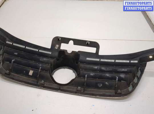 купить Решетка радиатора на Volkswagen Touran 2003-2006