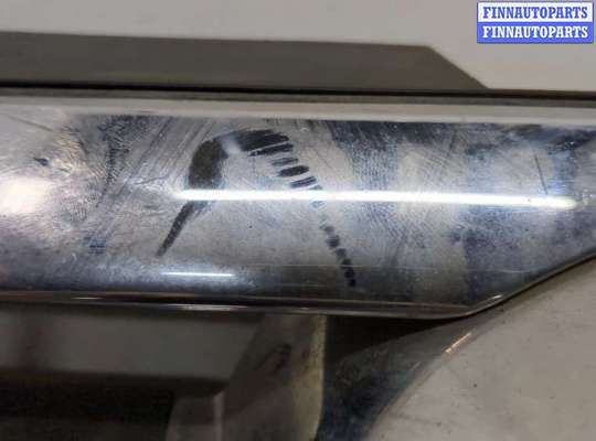 купить Решетка радиатора на Volkswagen Touareg 2002-2007