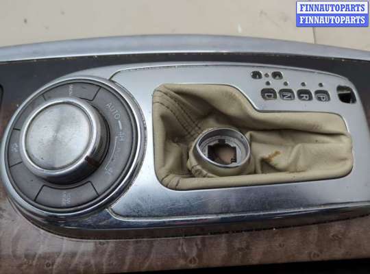 купить Консоль салона (кулисная часть) на Infiniti QX56 2010-2013