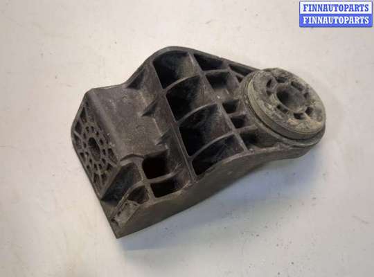 купить Кронштейн радиатора на Chevrolet Equinox 2017-2024