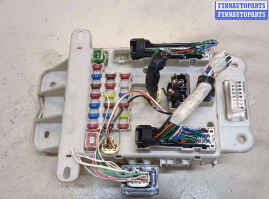 купить Блок предохранителей на Toyota RAV 4 2000-2005
