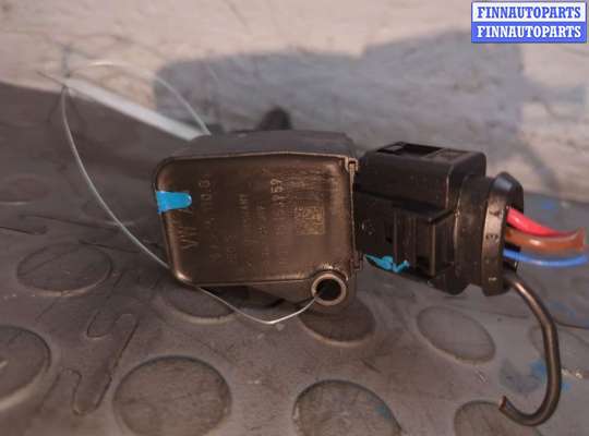 Катушка зажигания на Audi Q3 (8U)