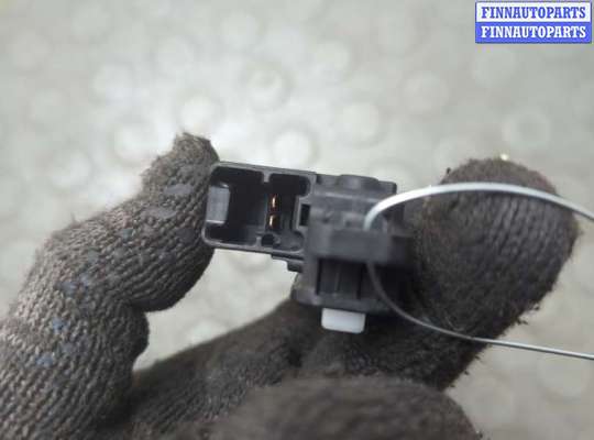 купить Кнопка открывания багажника с крышки на Infiniti FX 2002-2009
