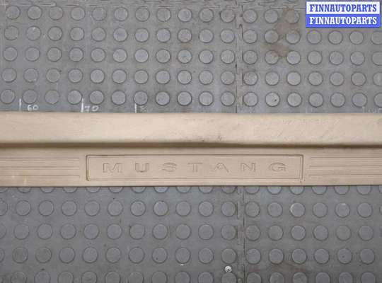купить Накладка на порог на Ford Mustang 2005-2009