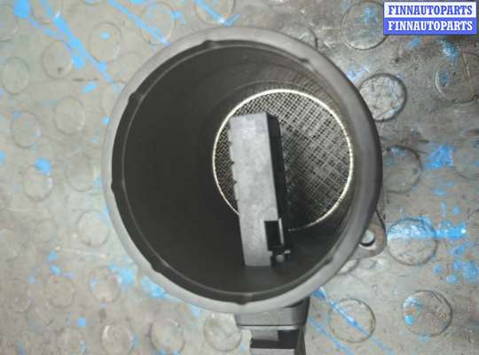 Датчик расхода воздуха (ДМРВ) на Volkswagen Transporter T5