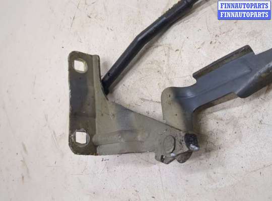 Петля капота на Nissan Note (E11)