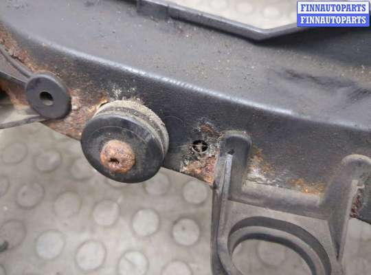 купить Рамка передняя (телевизор) на Ford C-Max 2002-2010