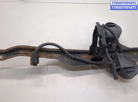 Кронштейн рамки передней NS988619 на Nissan Pathfinder 2012-2020