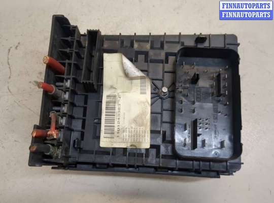 Блок предохранителей VG2341432 на Volkswagen Touran 2010-2015