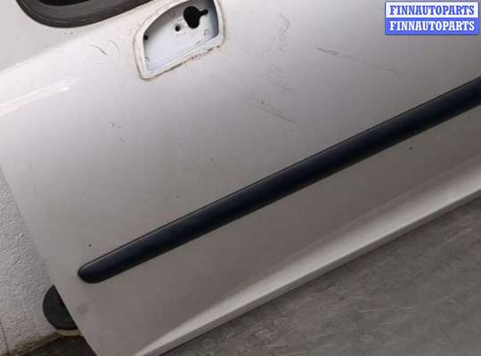 Дверь боковая на Peugeot 207