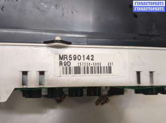 Щиток приборов (приборная панель) MT363718 на Mitsubishi Montero Sport / Pajero Sport 1996-2008