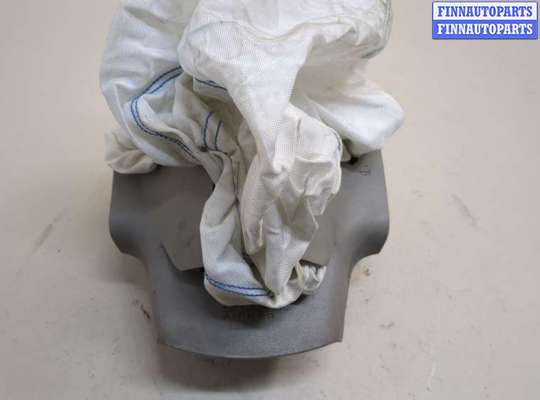 Подушка безопасности водителя (AirBag) на Infiniti QX56 (JA60)