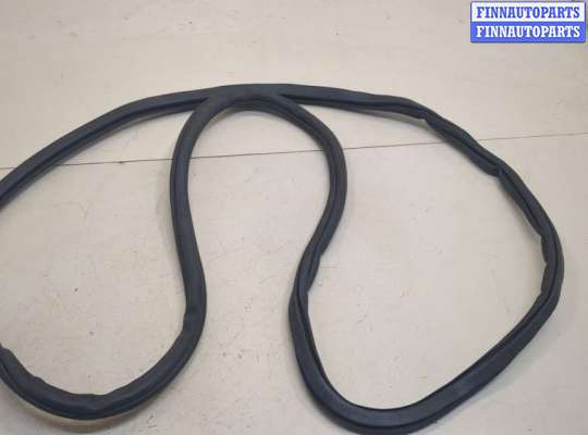 купить Уплотнитель на Volkswagen Polo 2009-2014