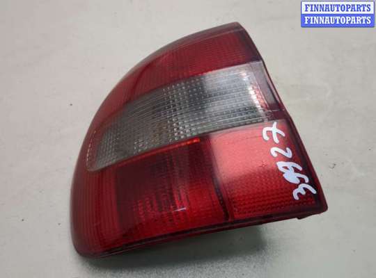 Фонарь (задний) VL561422 на Volvo S40 / V40 1995-2004