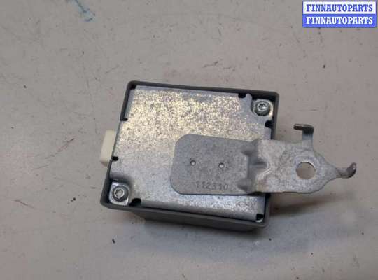 купить Блок управления центральным замком на Toyota Corolla E15 2006-2013