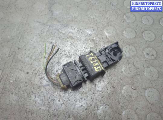 Измеритель потока воздуха (расходомер) OP2412848 на Opel Astra H 2004-2010