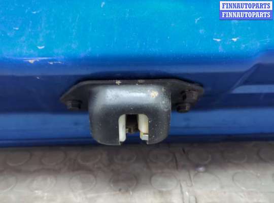 купить Обшивка крышки (двери) багажника на Nissan Note E11 2005-2013