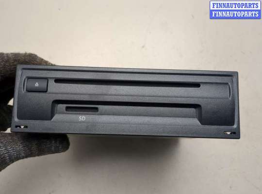 CD-чейнджер на Volkswagen Tiguan II