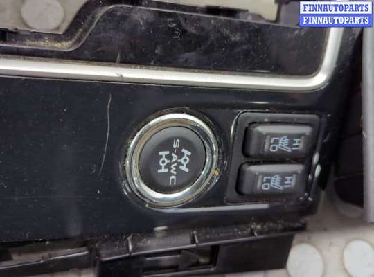 купить Пластик центральной консоли на Mitsubishi Eclipse Cross 2017-