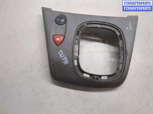 купить Кнопка аварийки на Renault Scenic 2003-2009