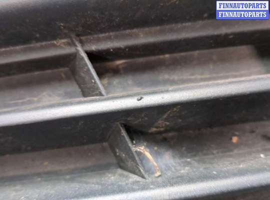 купить Заглушка (решётка) бампера на Volkswagen Passat 6 2005-2010