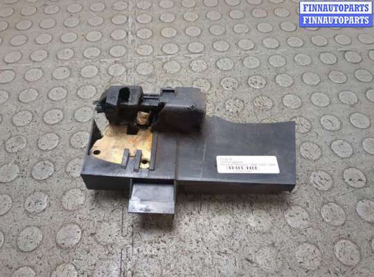 купить Замок двери на Renault Megane 1996-2002