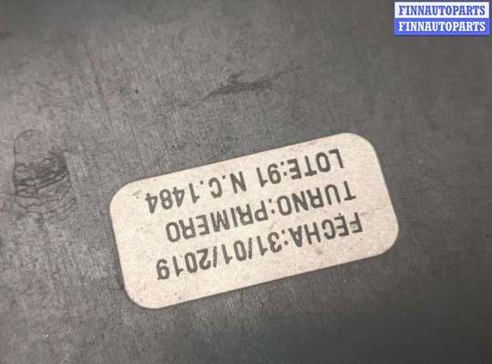 купить Решетка радиатора на Volkswagen Jetta 6 2010-2018