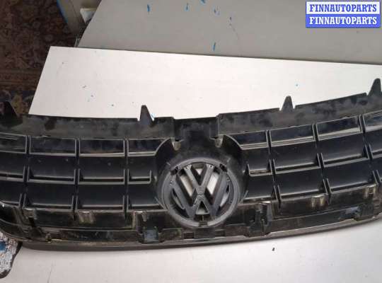 купить Решетка радиатора на Volkswagen Touareg 2002-2007