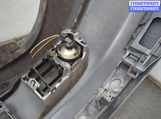 купить Заглушка (решётка) бампера на Volkswagen Golf 5 2003-2009