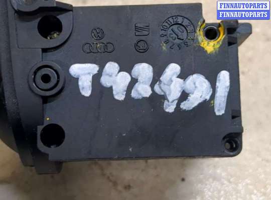 купить Переключатель поворотов на Audi A4 (B6) 2000-2006