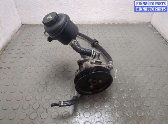 Насос гидроусилителя руля (ГУР) MB1605865 на Mercedes C W203 2000-2008