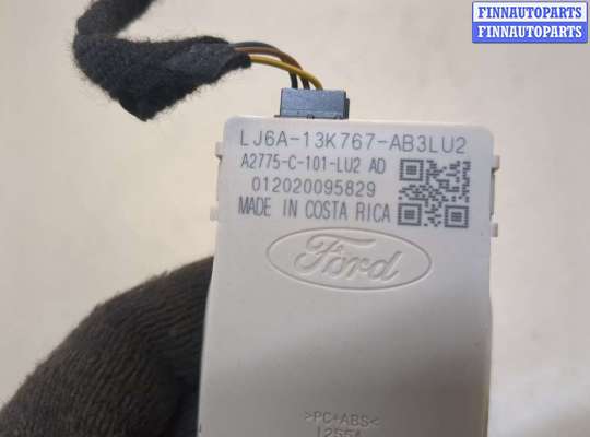 Фонарь салона (плафон) на Ford Escape IV / Kuga III