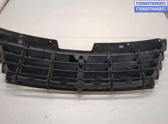 купить Решетка радиатора на Chrysler Voyager 2000-2007