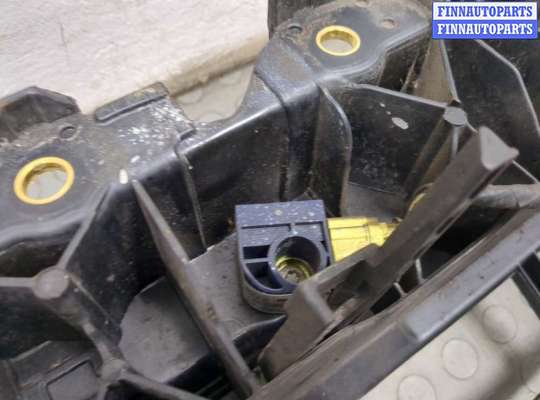купить Рамка передняя (телевизор) на Ford Fusion 2002-2012