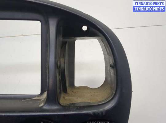 купить Пластик центральной консоли на Toyota Tundra 2000-2006