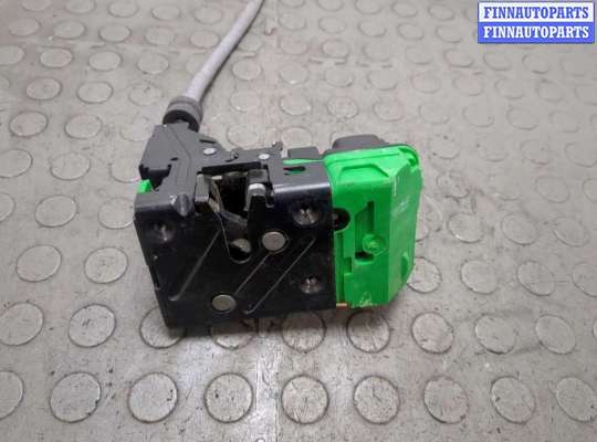 Замок боковой двери на Volvo XC90