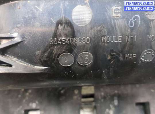 Коллектор впускной на Peugeot 307