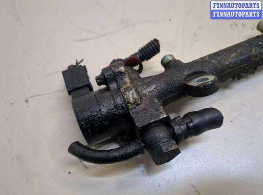 Рампа (рейка) топливная на Mercedes-Benz C (W203)