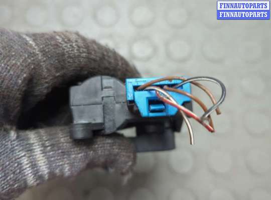 купить Электропривод заслонки отопителя на Volkswagen Touareg 2002-2007