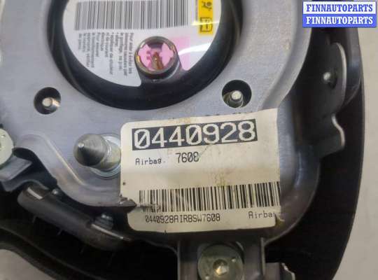 Подушка безопасности водителя (AirBag) на Hummer H3