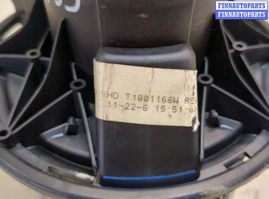 купить Двигатель отопителя (моторчик печки) на Jeep Liberty 2002-2006