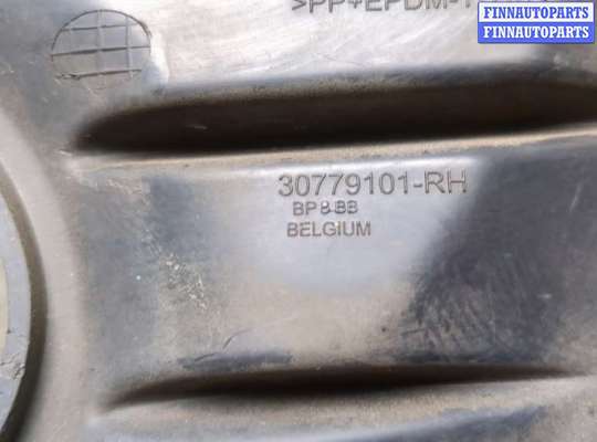 купить Заглушка (решётка) бампера на Volvo V50 2004-2012