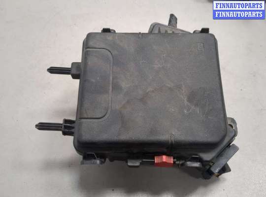 Блок предохранителей RN1598999 на Renault Scenic 2012-2016