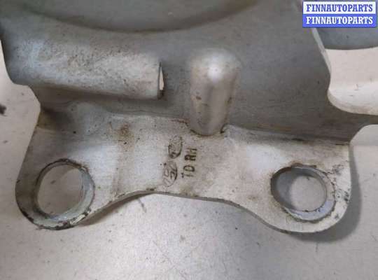 Петля капота на Kia Cerato II (TD)